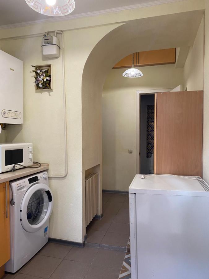 Aleksandr Apartment Odessa Exteriör bild